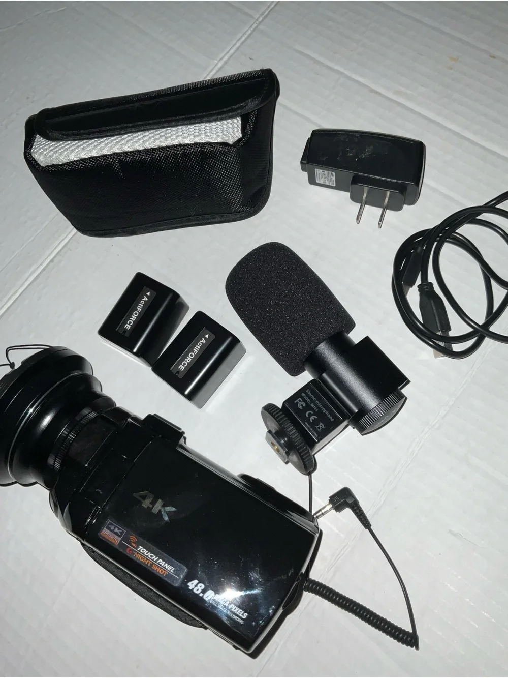 4K Ultra HD Video Camcorder - 48.0 MP Photo - Touch Panel - Night Shot - HDV-